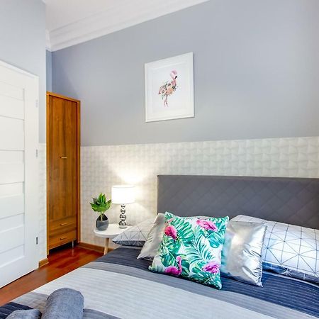 *Clicktheflat* Wilcza 33 Street Apart Rooms In The City Center ワルシャワ エクステリア 写真
