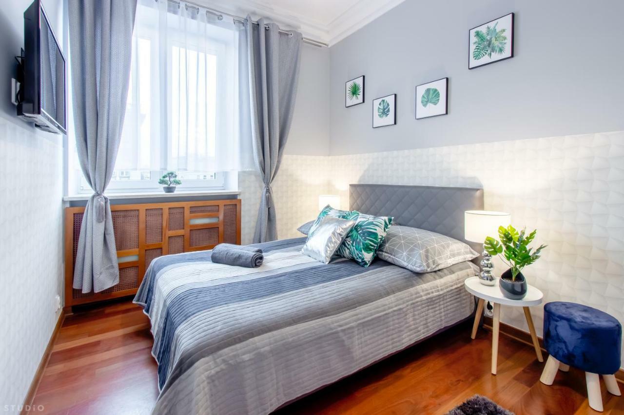 *Clicktheflat* Wilcza 33 Street Apart Rooms In The City Center ワルシャワ エクステリア 写真