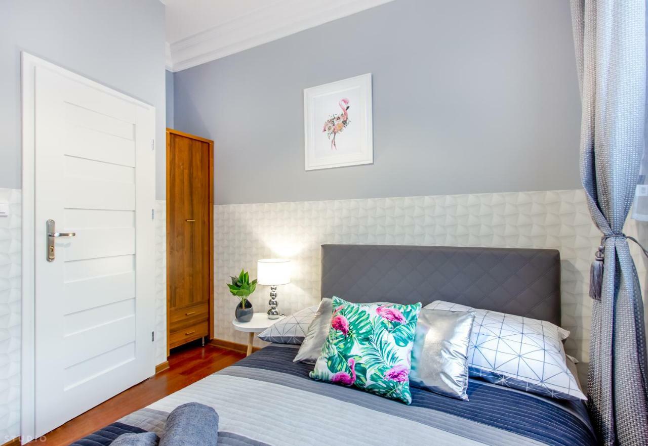 *Clicktheflat* Wilcza 33 Street Apart Rooms In The City Center ワルシャワ エクステリア 写真